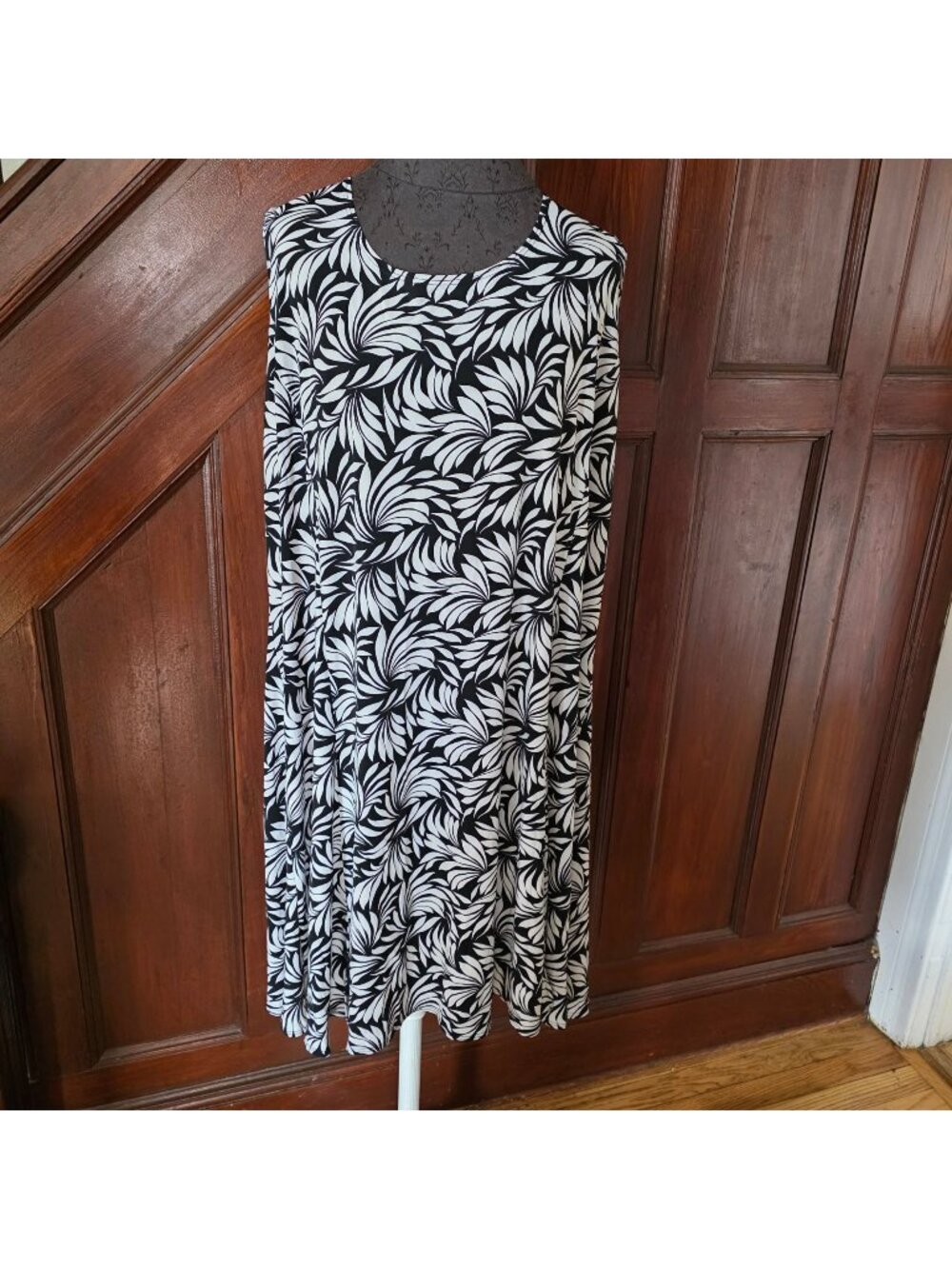 Susan Graver Black & White Sleeveless A-Line Dress Leaf Print Womens Size 2X